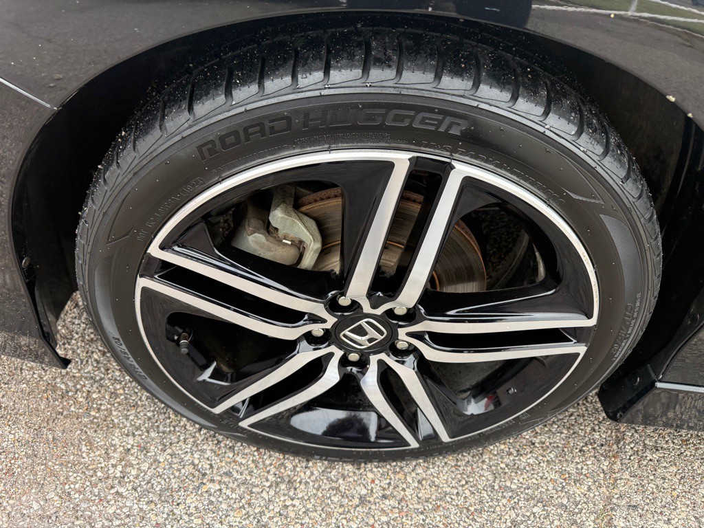 2017 Honda Accord Image 27