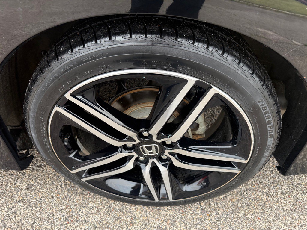 2017 Honda Accord Image 28