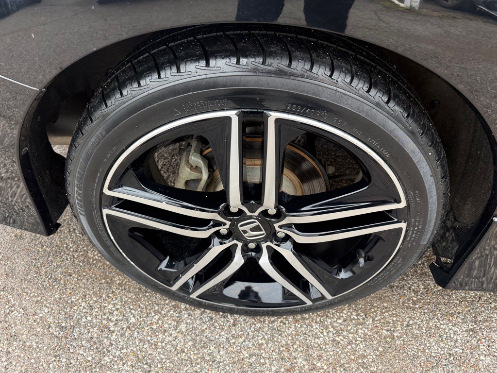 2017 Honda Accord Image 29