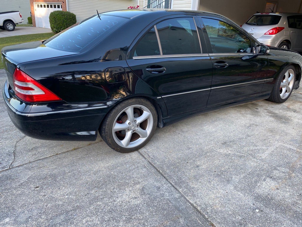 2006 Mercedes-Benz C-Class Image 2