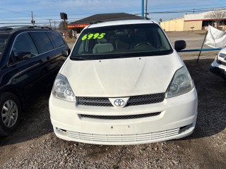 Image for 2005 Toyota Sienna CE ID: 7047895