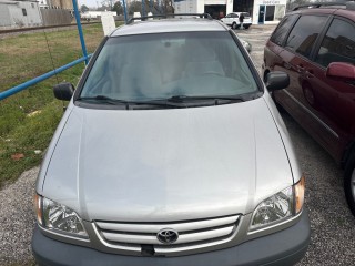 Image for 2002 Toyota Sienna LE ID: 7133868
