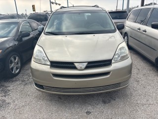 Image for 2004 Toyota Sienna CE ID: 7159851