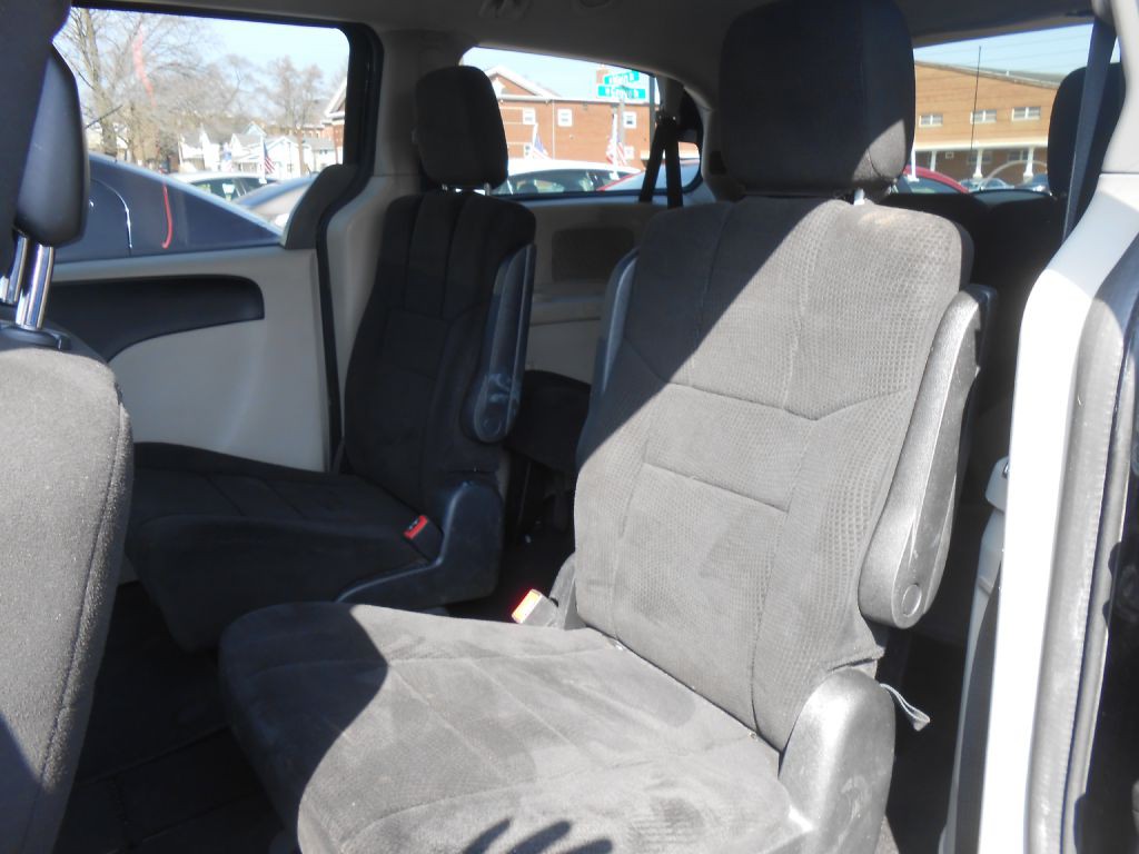 2013 Dodge Grand Caravan Image 6