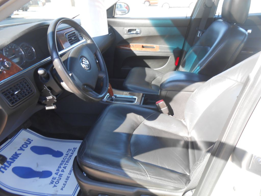 2005 Buick Lacrosse Image 4