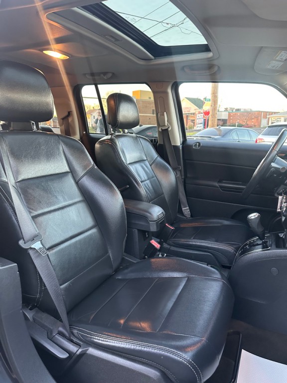 2016 Jeep Patriot Image 12