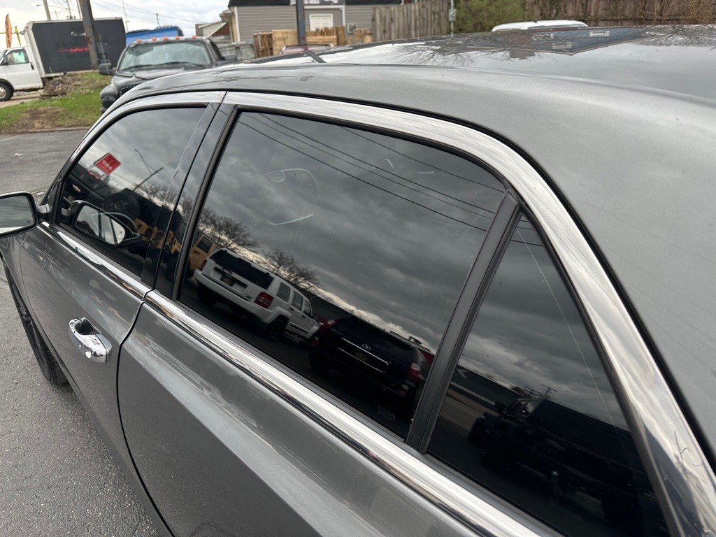 2012 Chrysler 300 Image 16