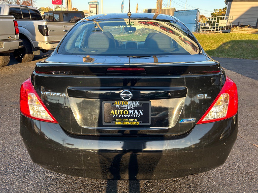 2013 Nissan Versa Image 7