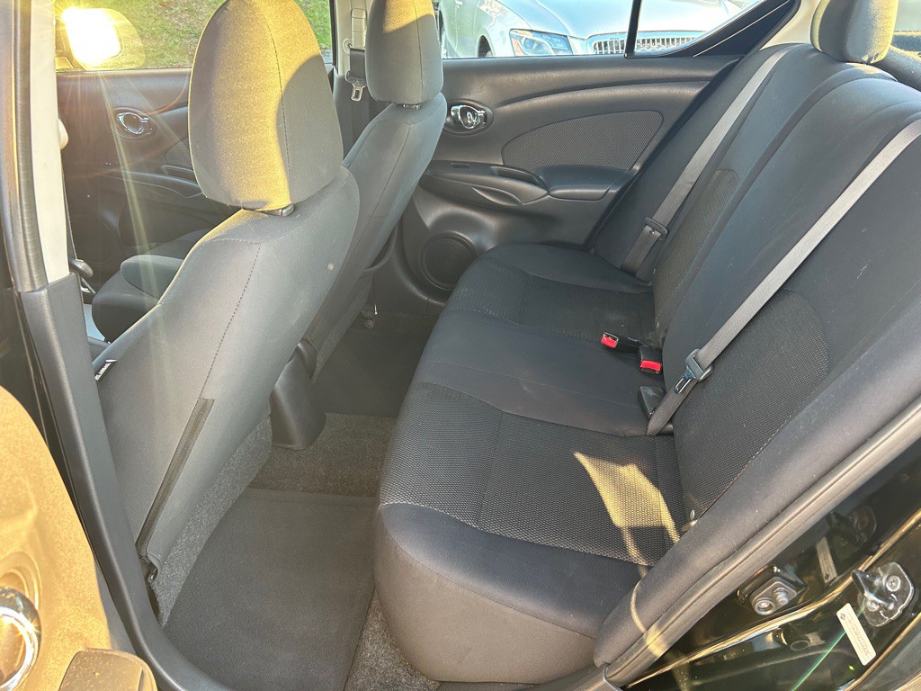 2013 Nissan Versa Image 10