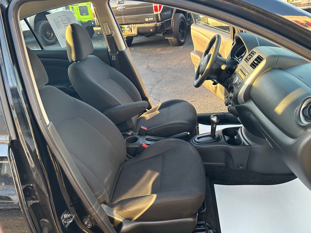2013 Nissan Versa Image 15