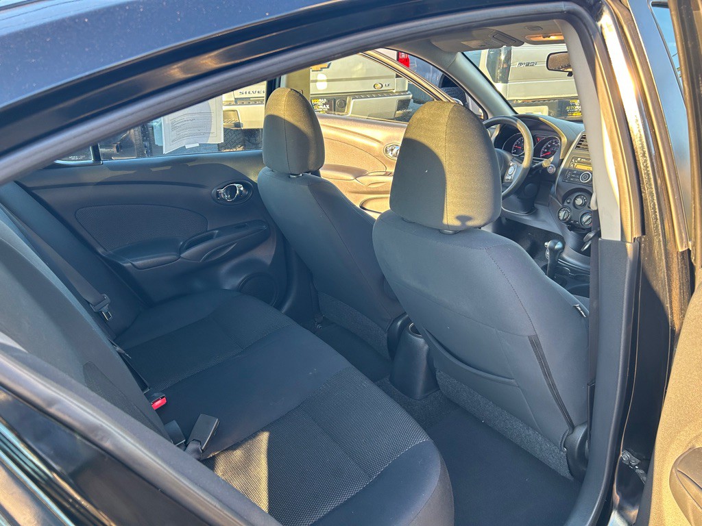 2013 Nissan Versa Image 16