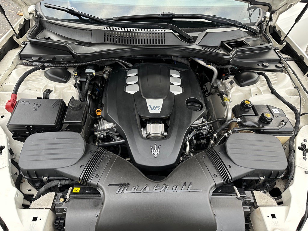2016 Maserati Ghibli Image 15
