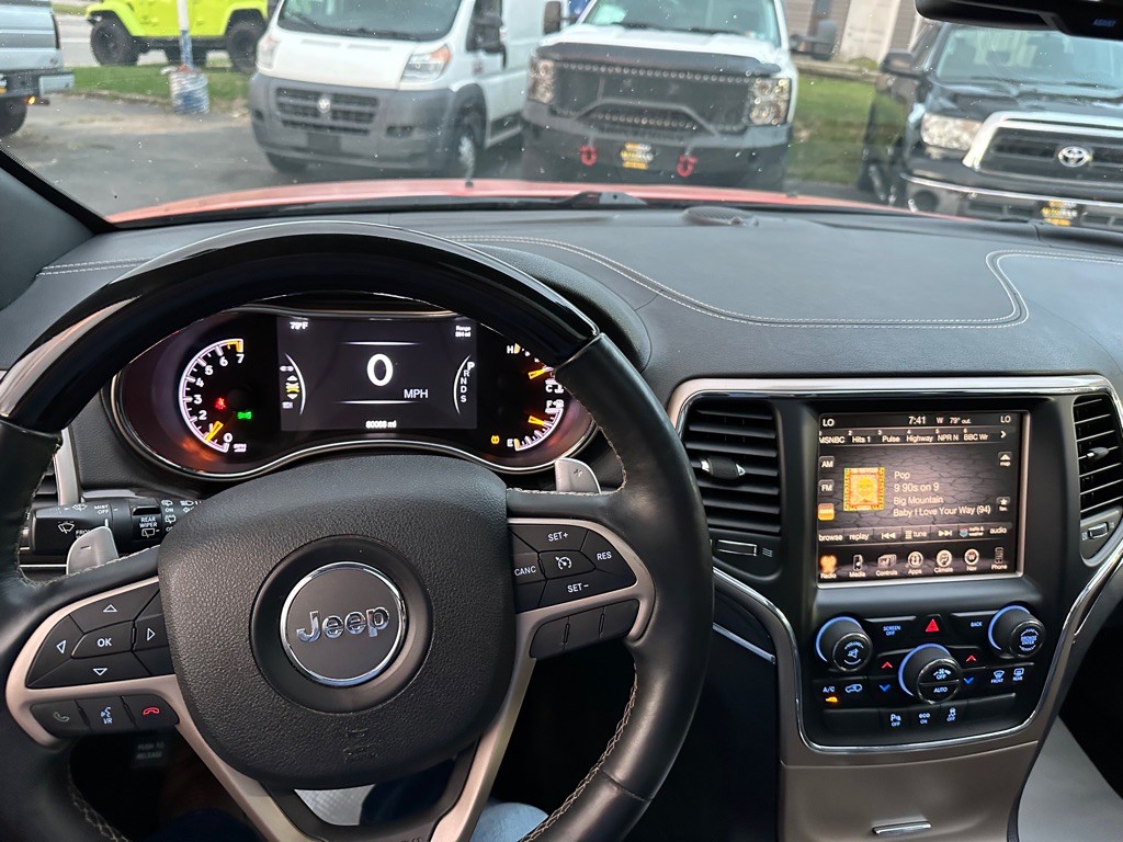 2015 Jeep Grand Cherokee Image 15