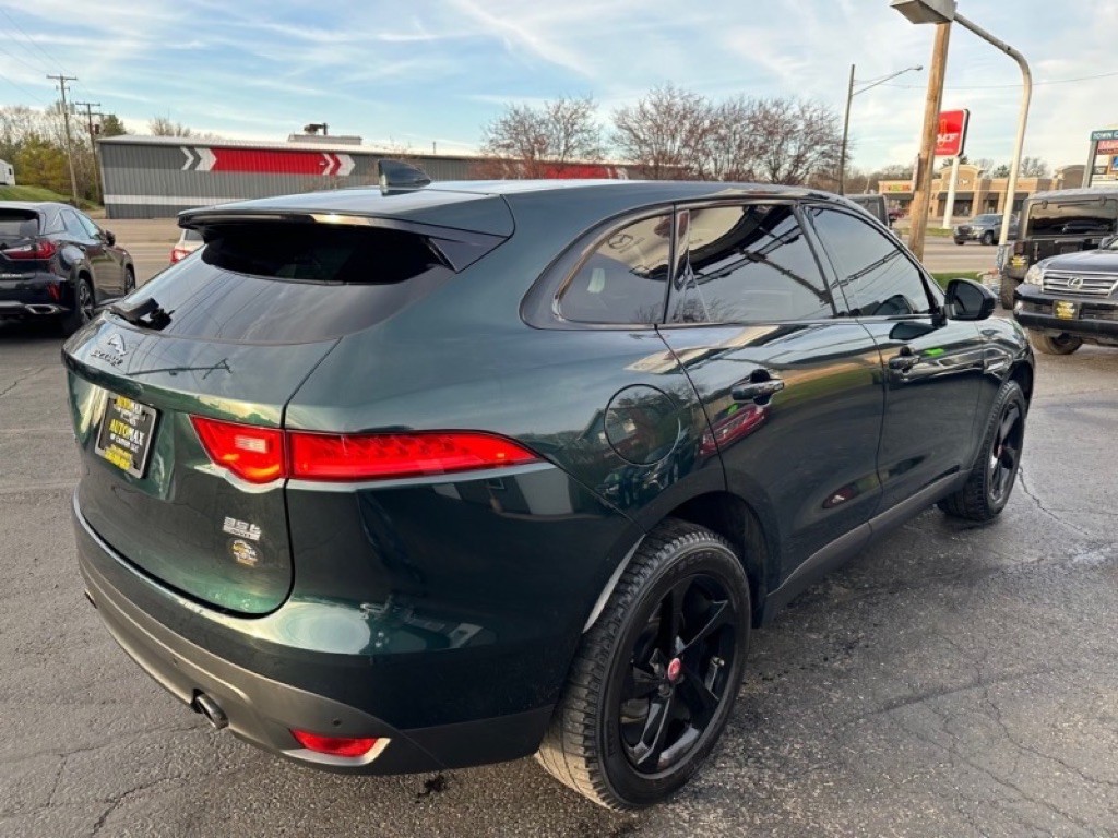 2017 Jaguar F-PACE Image 6