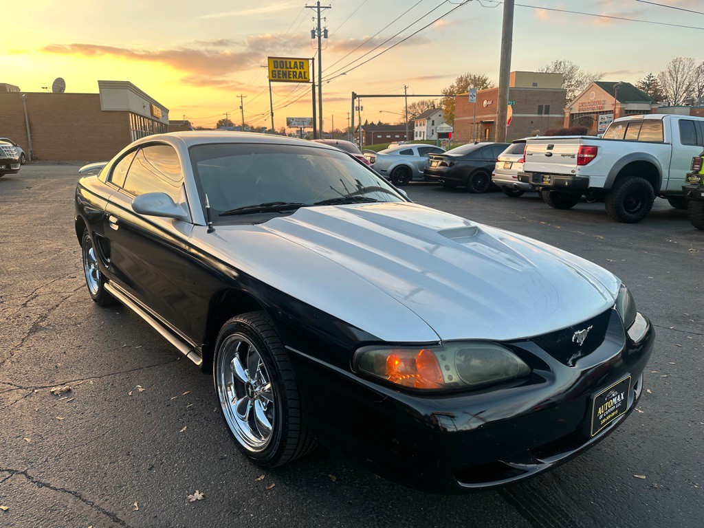 1996 Ford Mustang Image 2