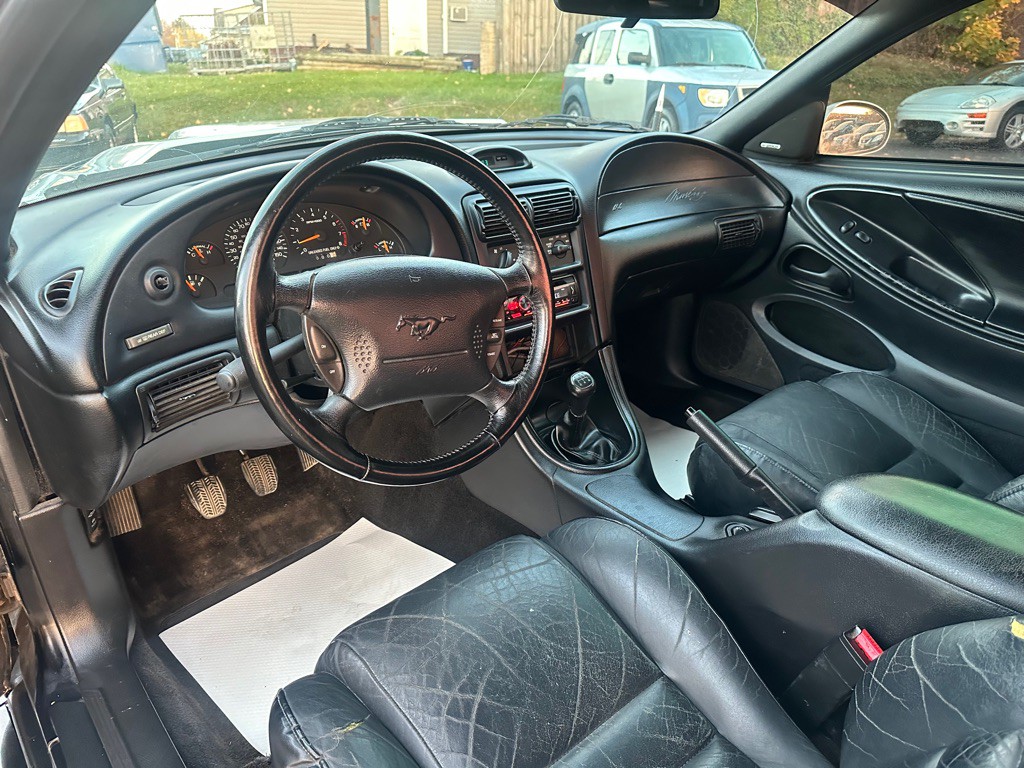 1996 Ford Mustang Image 13