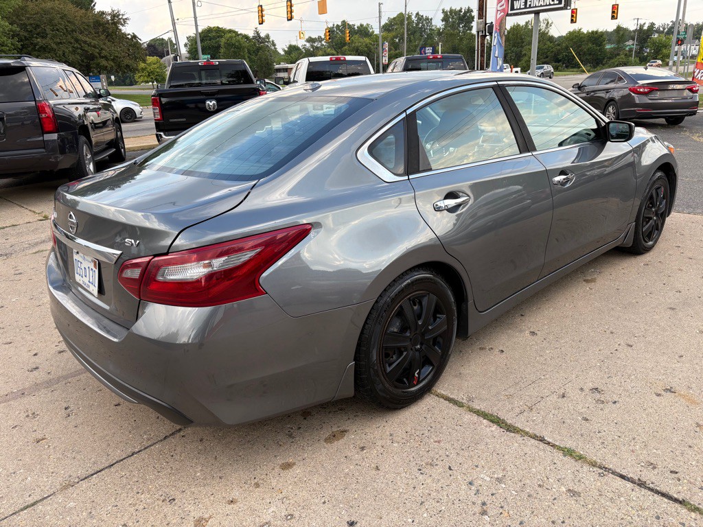 2018 Nissan Altima Image 4
