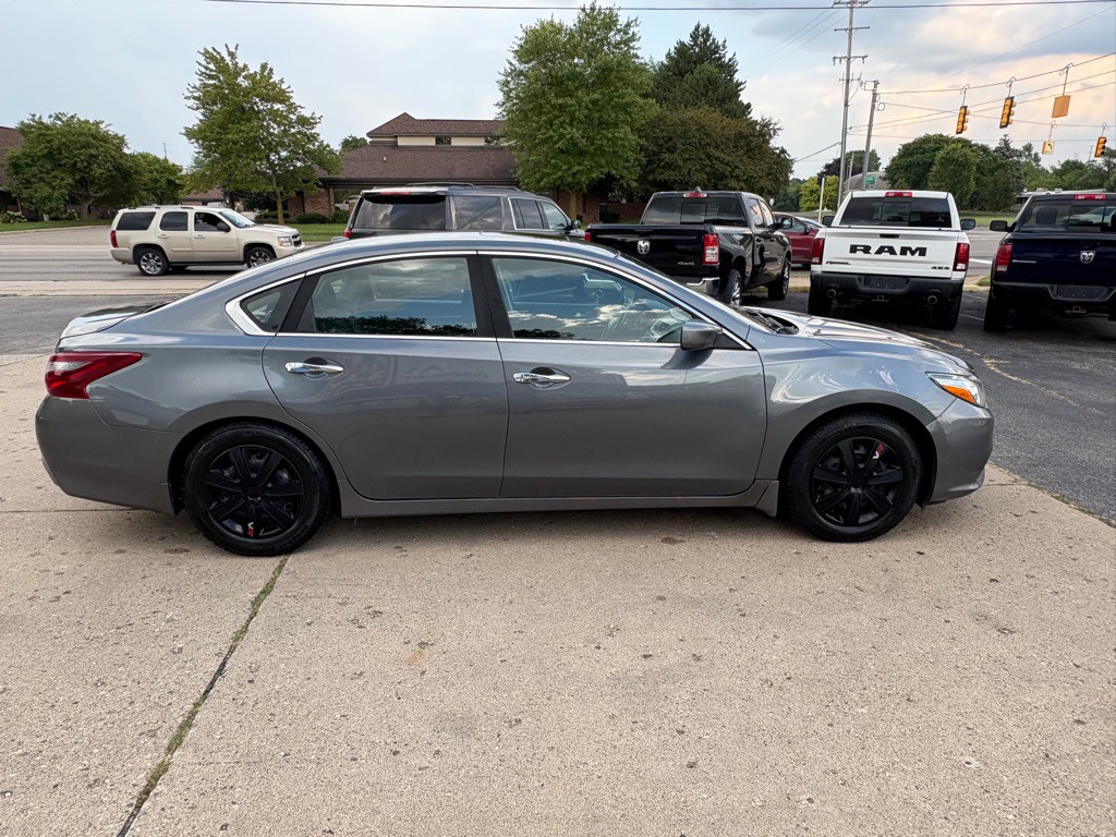 2018 Nissan Altima Image 5