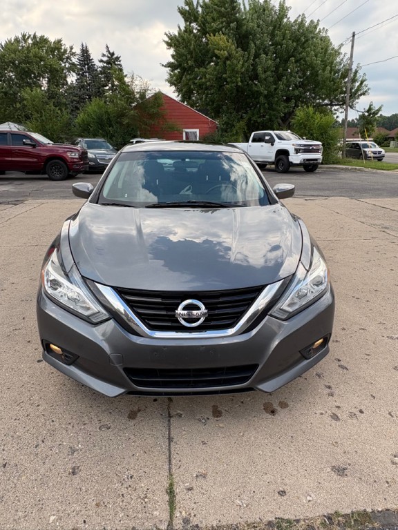 2018 Nissan Altima Image 6