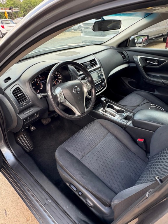 2018 Nissan Altima Image 7