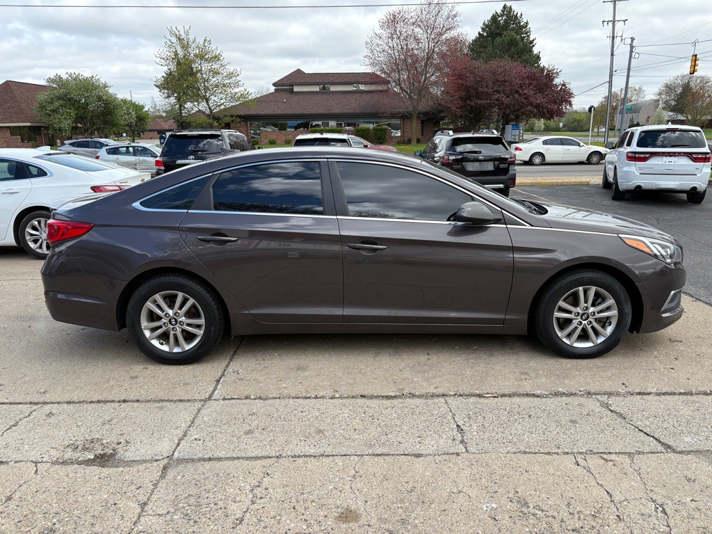 2017 Hyundai Sonata Image 6