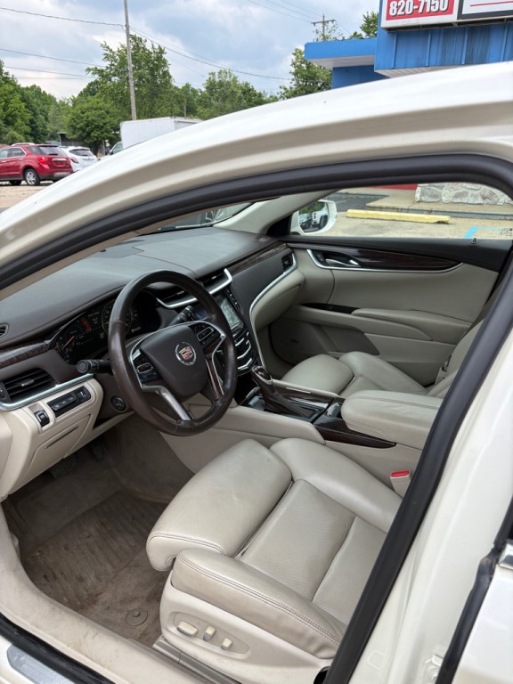 2013 Cadillac XTS Image 8