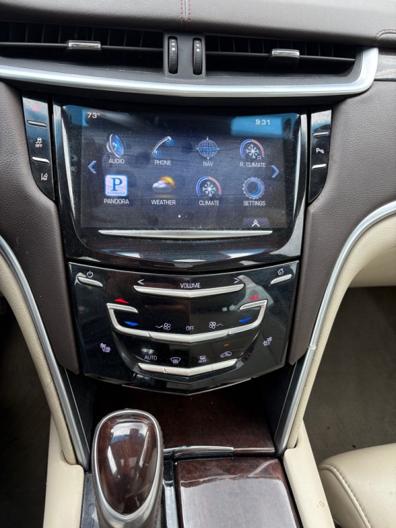 2013 Cadillac XTS Image 13