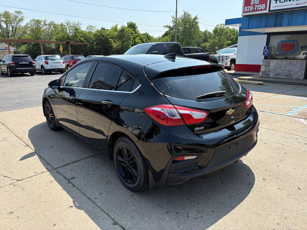 2017 Chevrolet Cruze Image 3