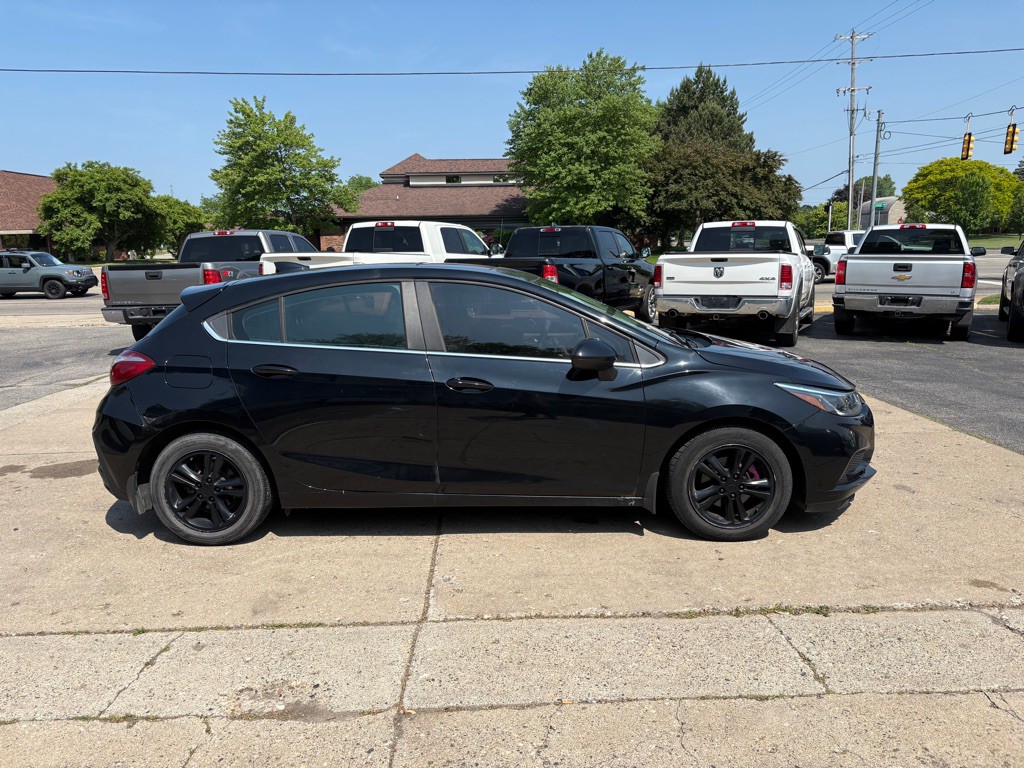 2017 Chevrolet Cruze Image 6