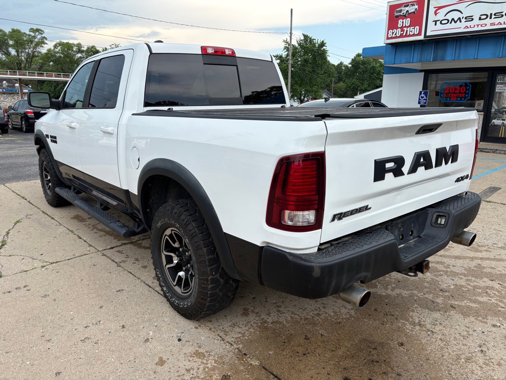 2016 RAM 1500 Image 3