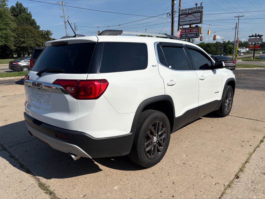 2017 GMC Acadia Image 4