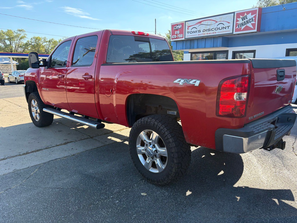 2011 Chevrolet Silverado 1500 Image 3