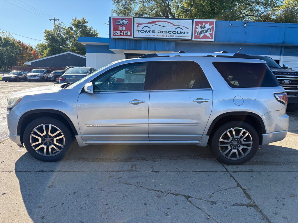 2013 GMC Acadia Image 2
