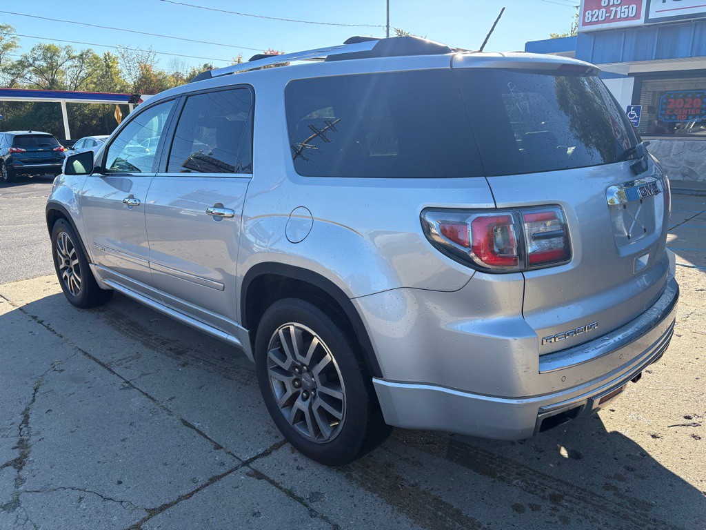 2013 GMC Acadia Image 3