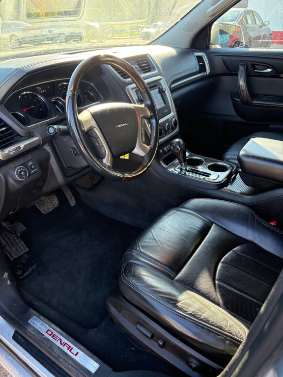 2013 GMC Acadia Image 9