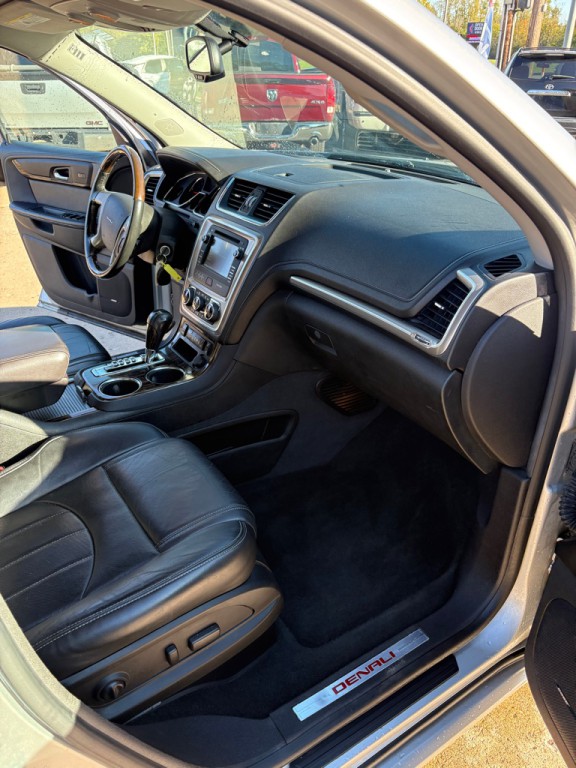 2013 GMC Acadia Image 13
