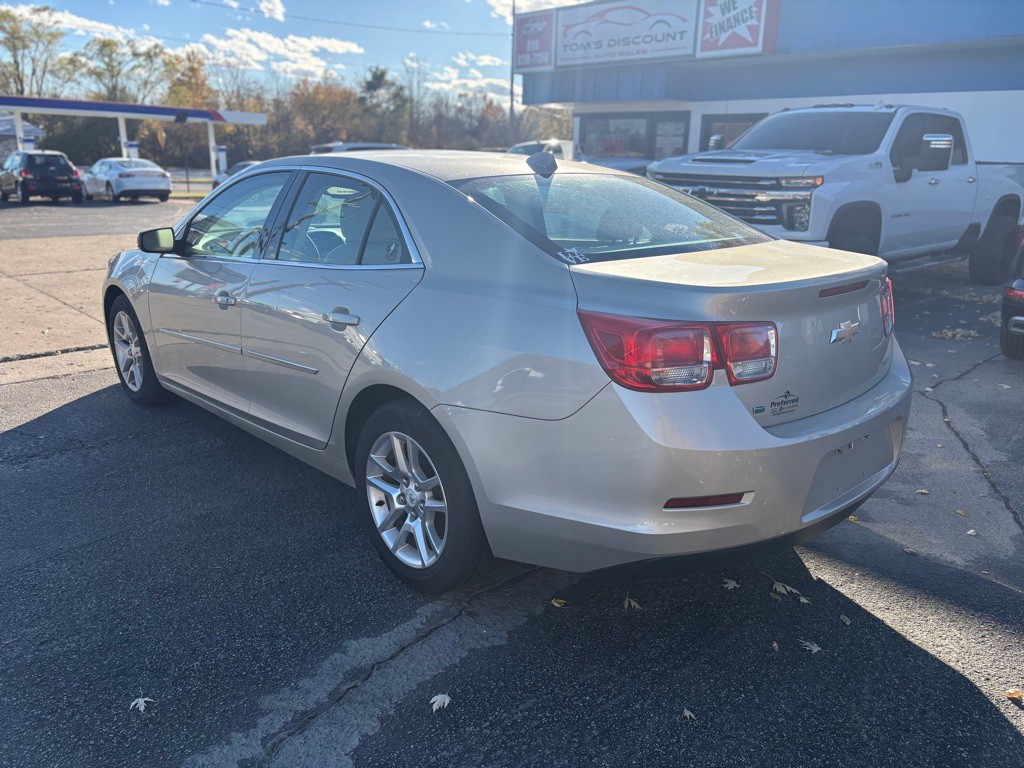 2014 Chevrolet Malibu Image 3