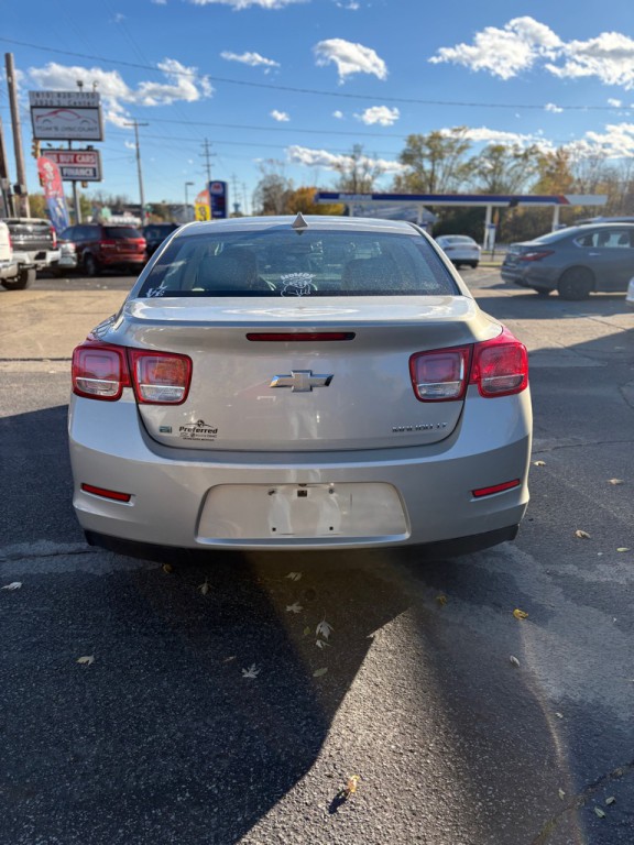 2014 Chevrolet Malibu Image 4