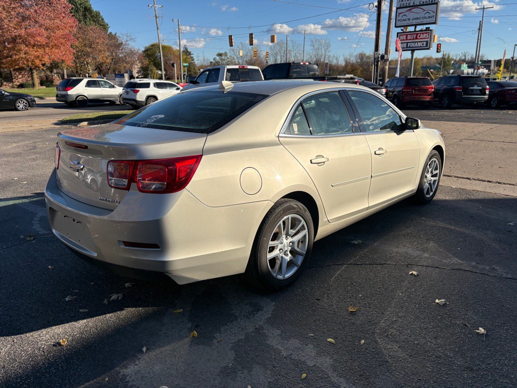 2014 Chevrolet Malibu Image 5