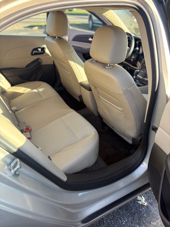 2014 Chevrolet Malibu Image 11
