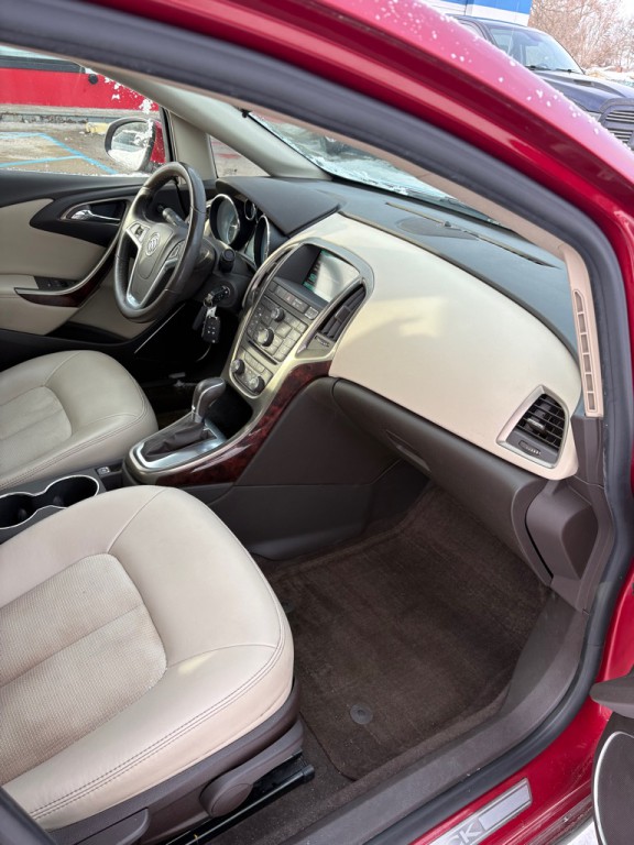 2014 Buick Verano Image 11