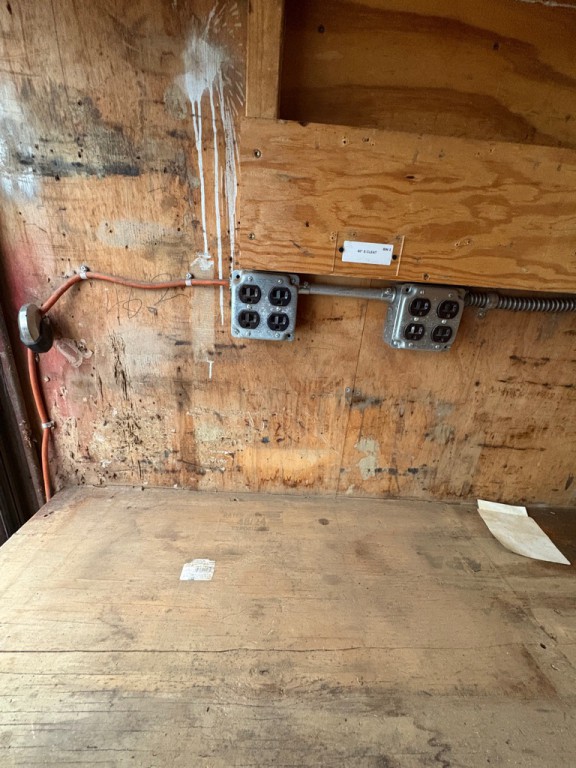 2013 Chevrolet Express Image 12