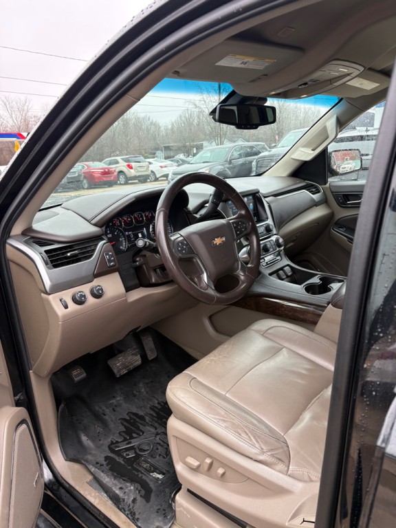 2019 Chevrolet Suburban Image 8