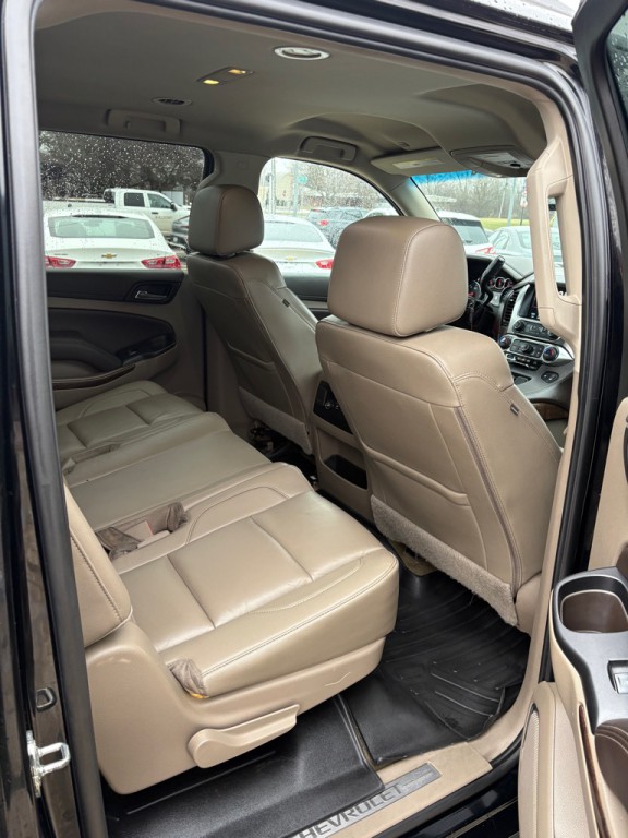 2019 Chevrolet Suburban Image 11