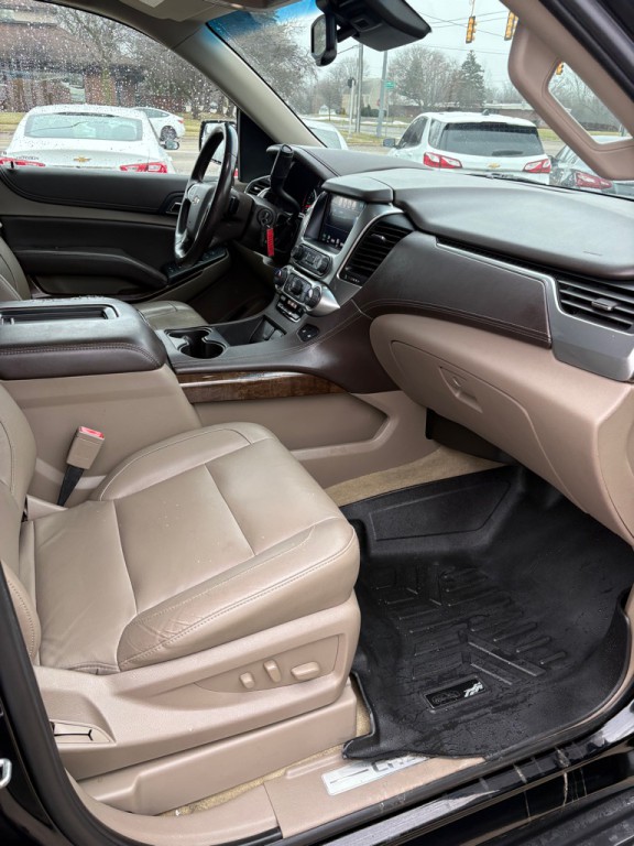 2019 Chevrolet Suburban Image 12