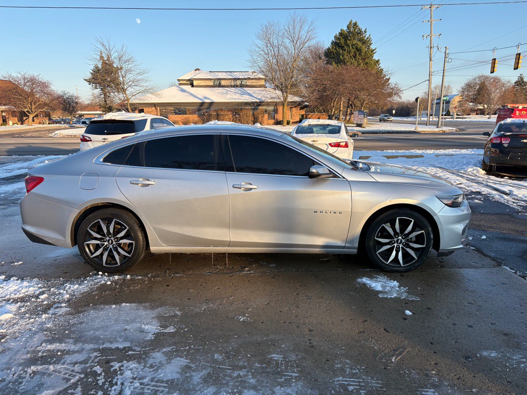 2017 Chevrolet Malibu Image 6