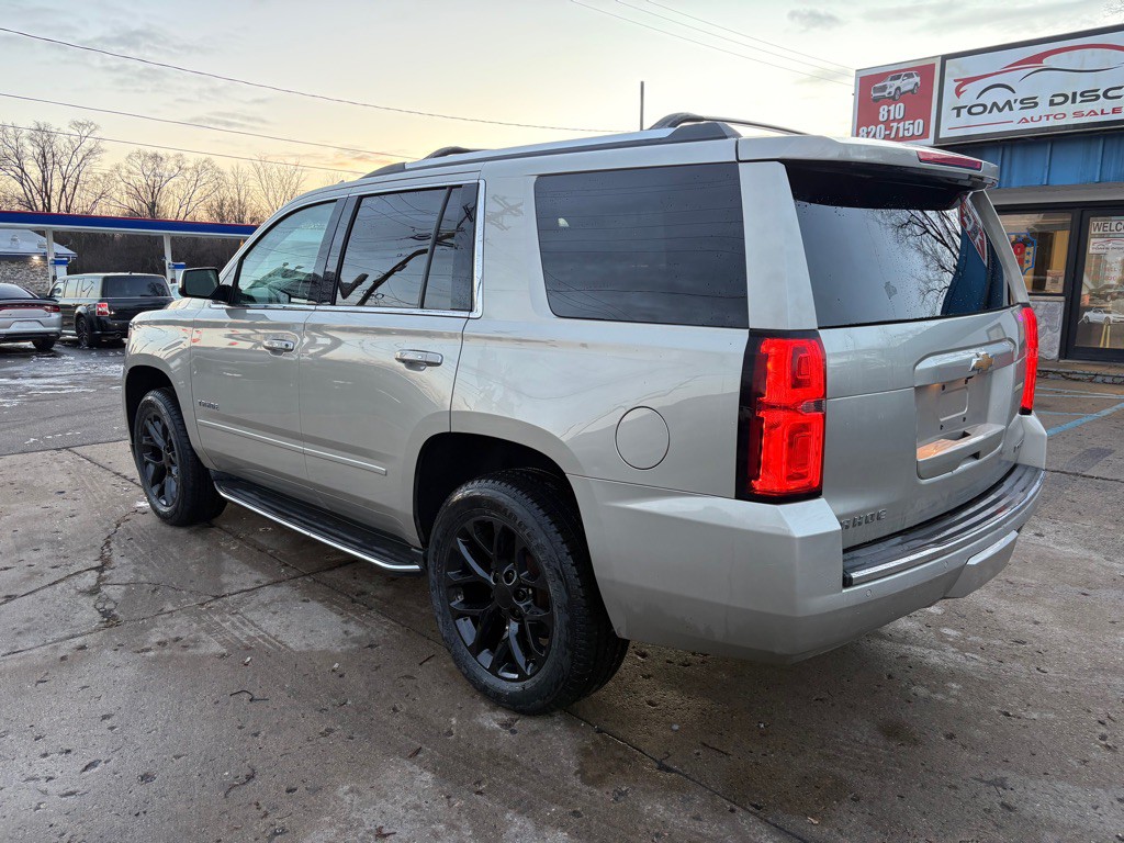 2017 Chevrolet Tahoe Image 3