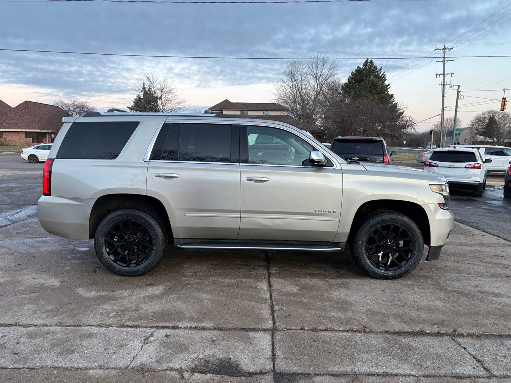 2017 Chevrolet Tahoe Image 6