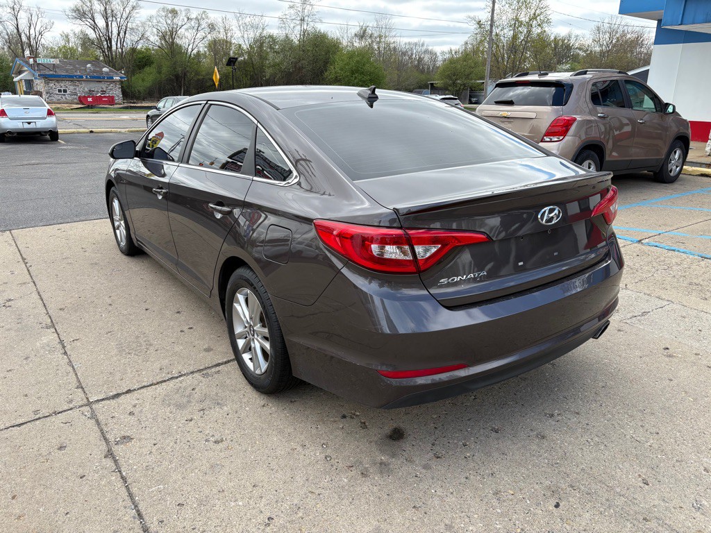 2017 Hyundai Sonata Image 3