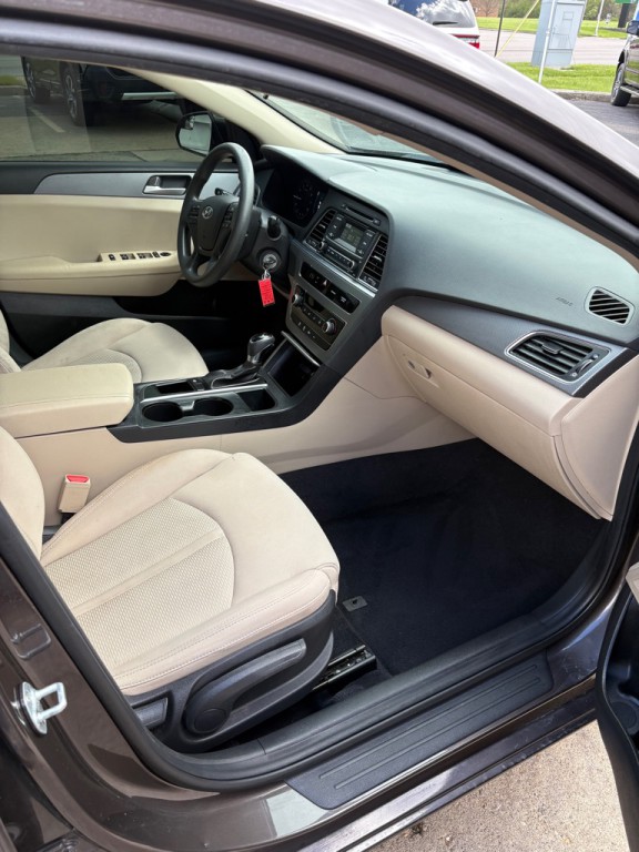 2017 Hyundai Sonata Image 12